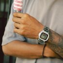 Casio G-Shock Solar / Bluetooth / Funkuhr Herrenuhr silber GMW-B5000D-1CER